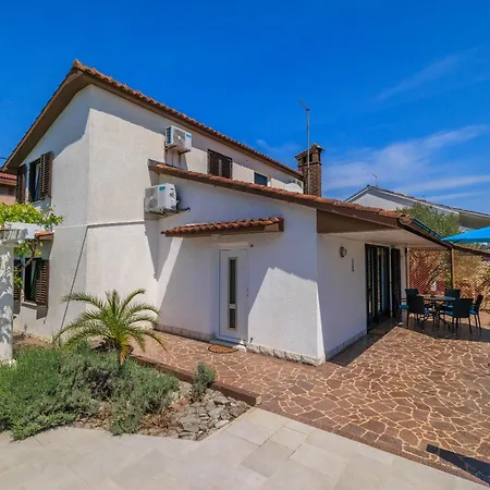 Olive Tree Krk Ferienhaus *