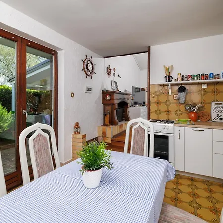 Olive Tree Krk Ferienhaus Kornić