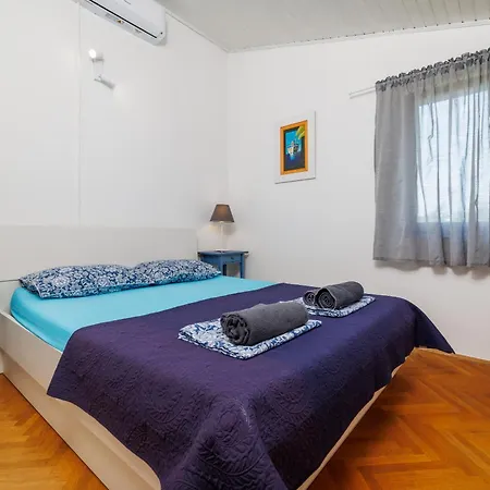 Ferienhaus Olive Tree Krk Kornić