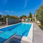 Olive Tree Krk * Kornić